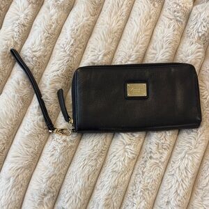Kenneth Cole New York Black Wristlet Clutch